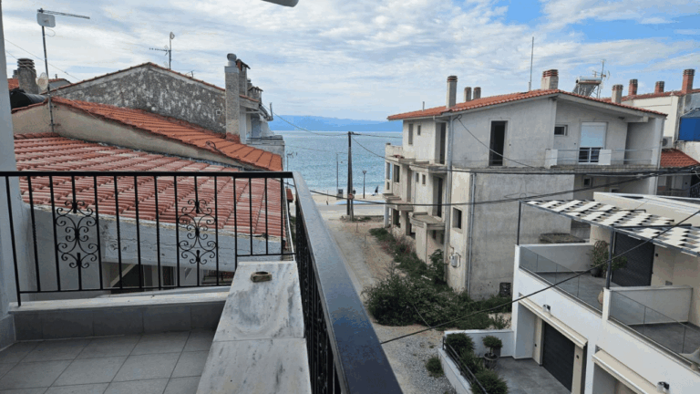εξω θεα